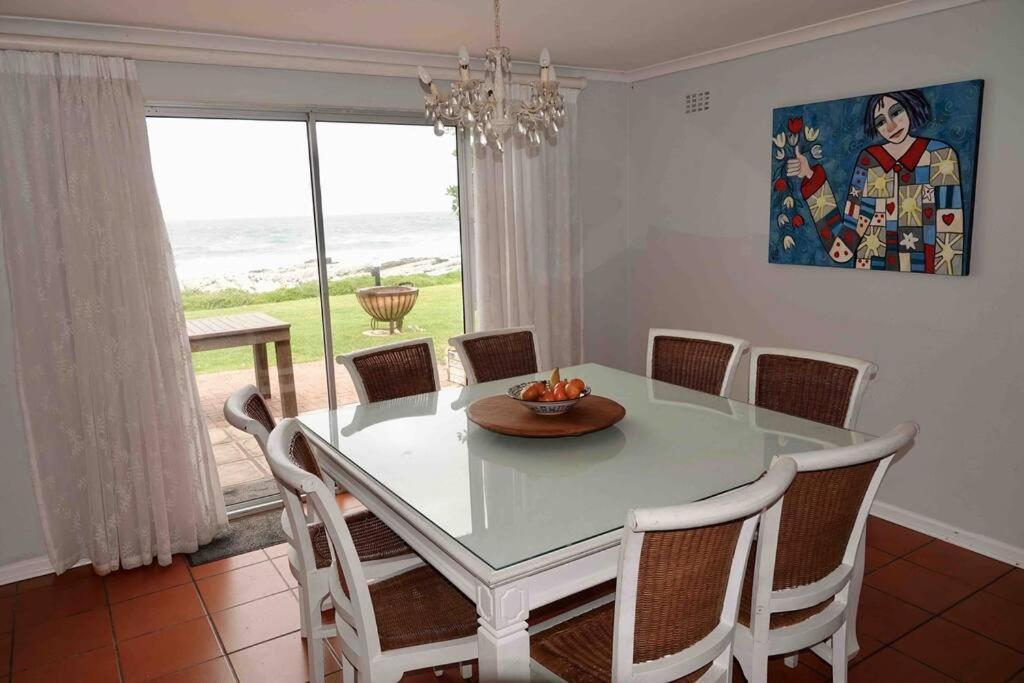 Villa Whales & Waves Hermanus Esterno foto