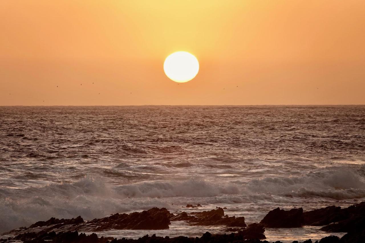 Villa Whales & Waves Hermanus Esterno foto